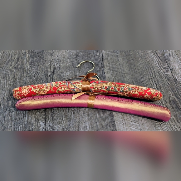 1980s Vintage Padded Clothing Hangers Lot of 2 - Picture 2 of 3